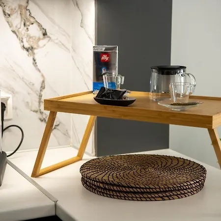 Centerstage1 Boutique - Hemisphere1 Stylish Apartment Thessaloniki