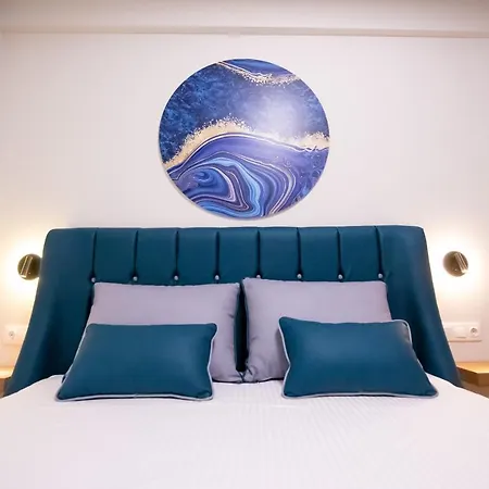 Centerstage1 Boutique - Hemisphere1 Stylish Apartment Thessaloniki