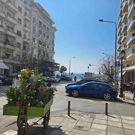 Centerstage1 Boutique - Hemisphere1 Stylish Apartment Thessaloniki